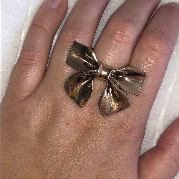 Bow tie gold ring - Picture 2 of 3